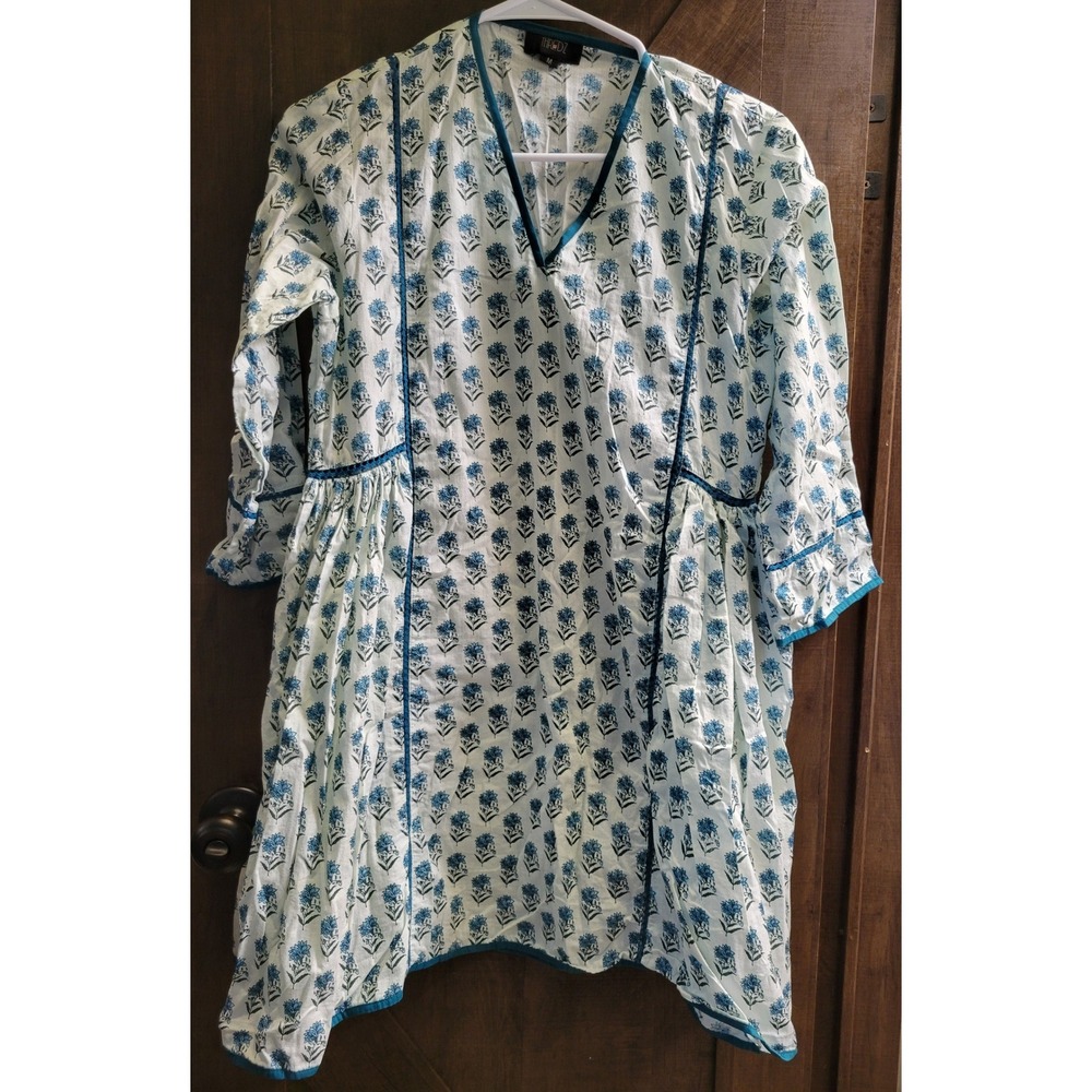 Thredz Blue Floral Block Print Tunic Top V-Neck 3/4 Sleeve Teal Trim Size Medium